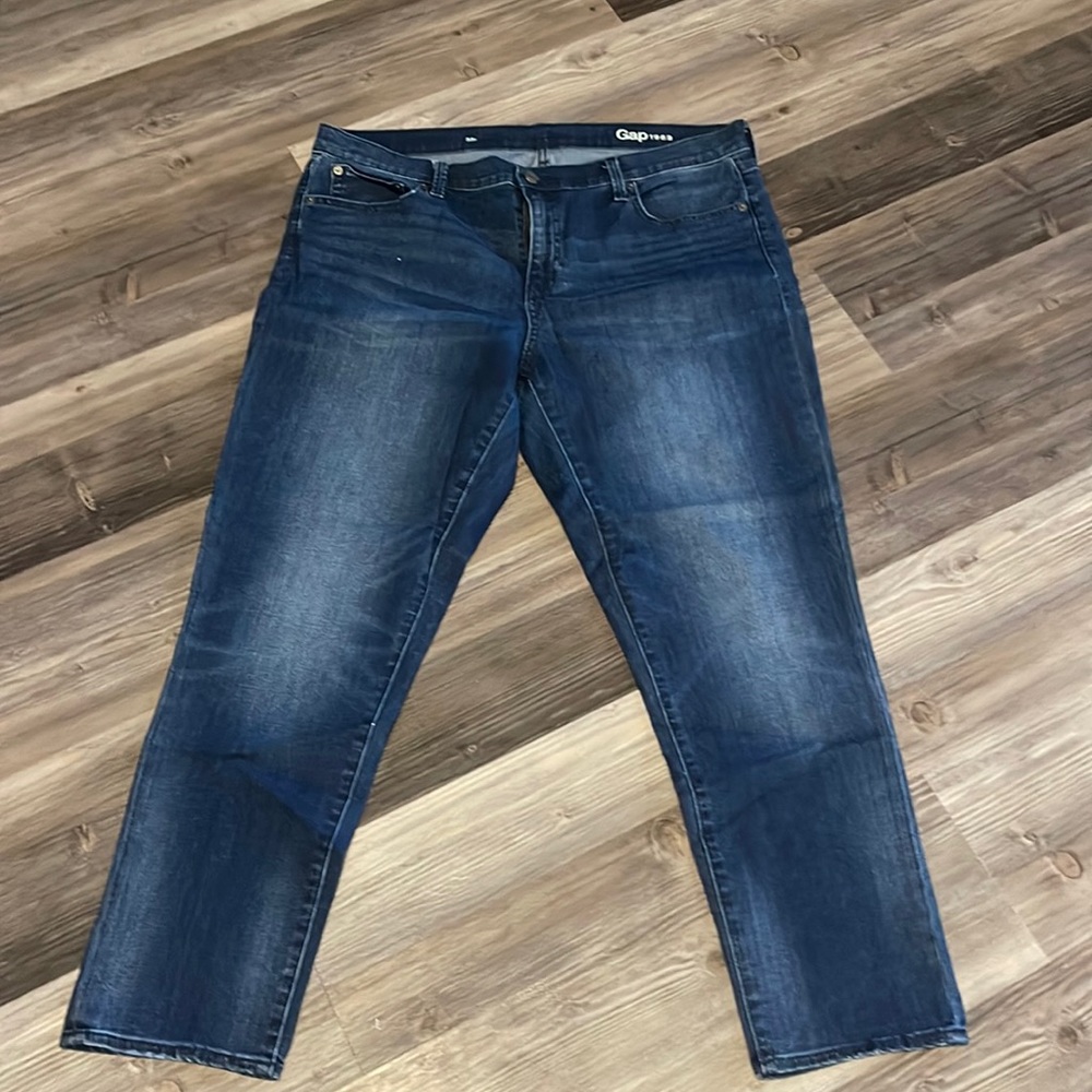 Gap jeans size 33 regular.